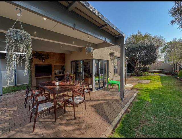 3 BEDROOM HOUSE FOR SALE IN MIDSTREAM RIDGE